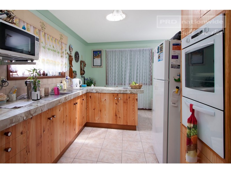 4 Goborra Street, Glenfield Park NSW 2650