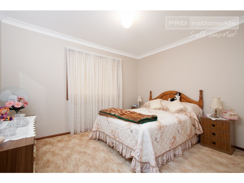 4 Goborra Street, Glenfield Park NSW 2650