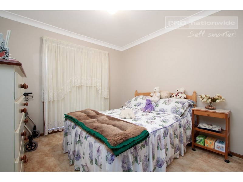 4 Goborra Street, Glenfield Park NSW 2650