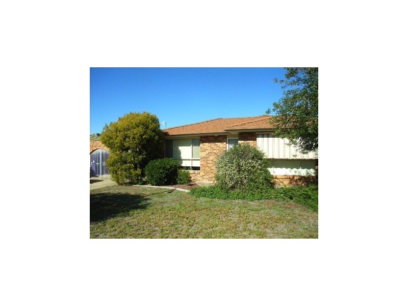 107 Undurra Drive, Glenfield Park NSW 2650