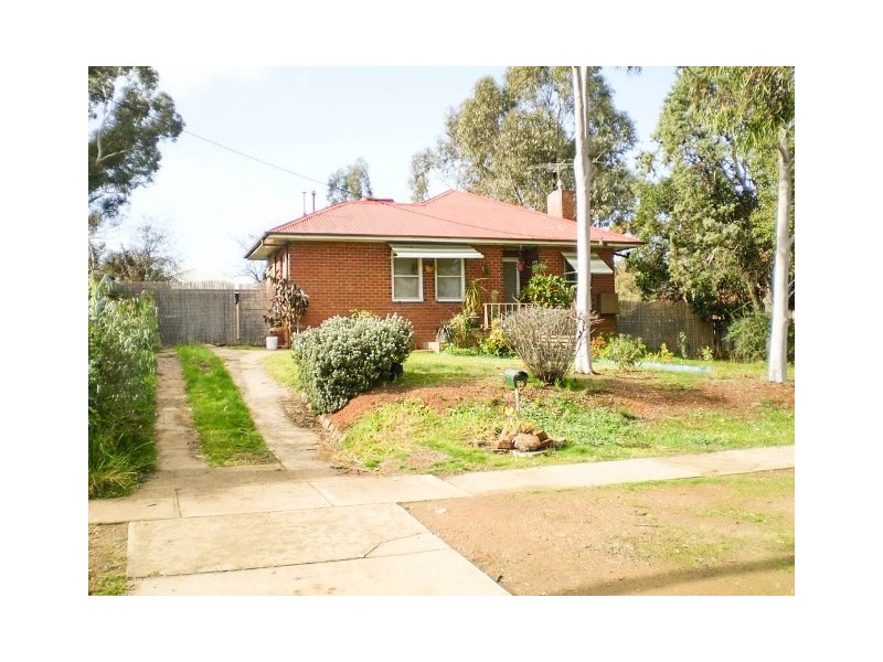 99 Macleay Street, Turvey Park NSW 2650