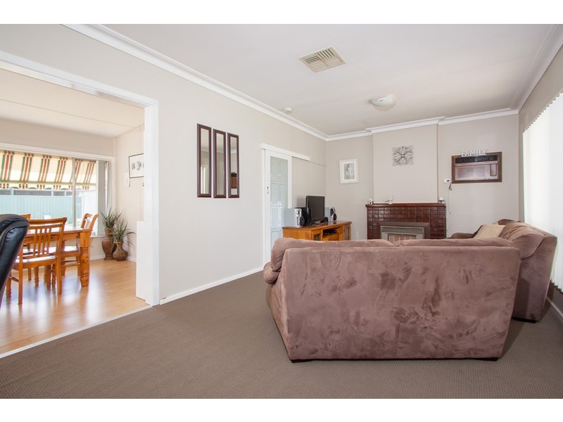 2 Cullen Road, Wagga Wagga NSW 2650