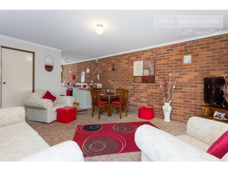 4 Borneo Crescent, Ashmont NSW 2650