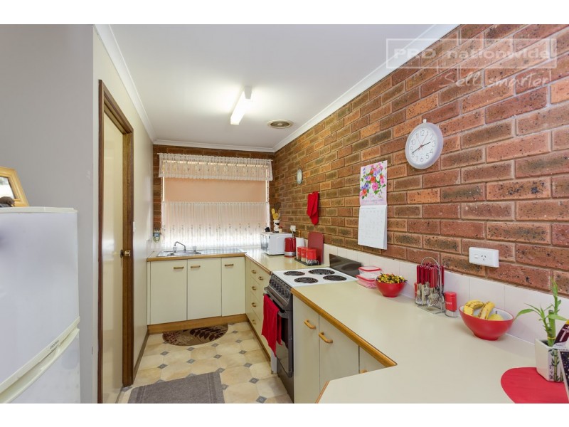 4 Borneo Crescent, Ashmont NSW 2650
