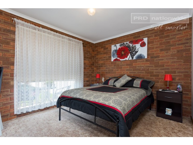 4 Borneo Crescent, Ashmont NSW 2650