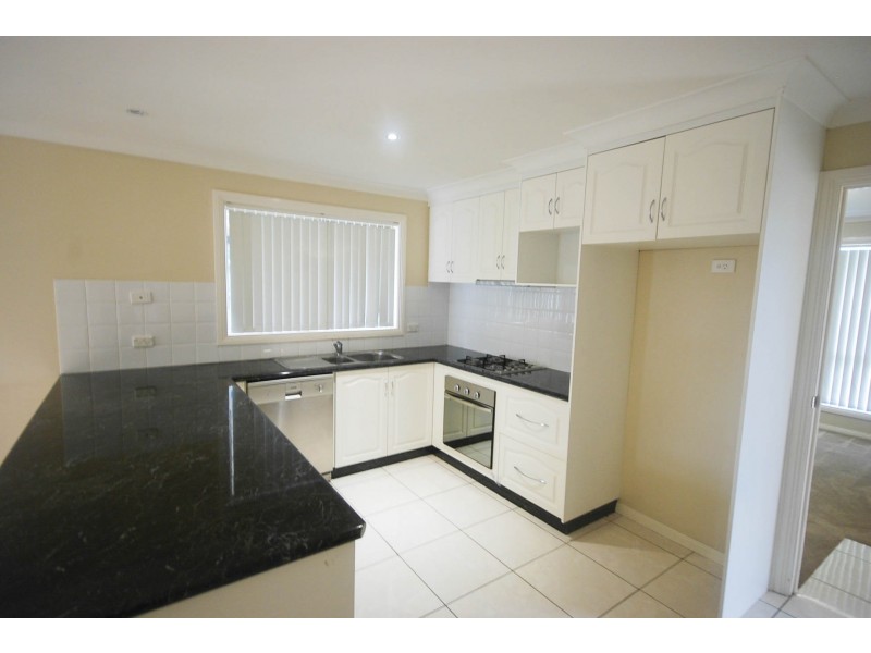 1/6 Kimberley Drive, Tatton NSW 2650