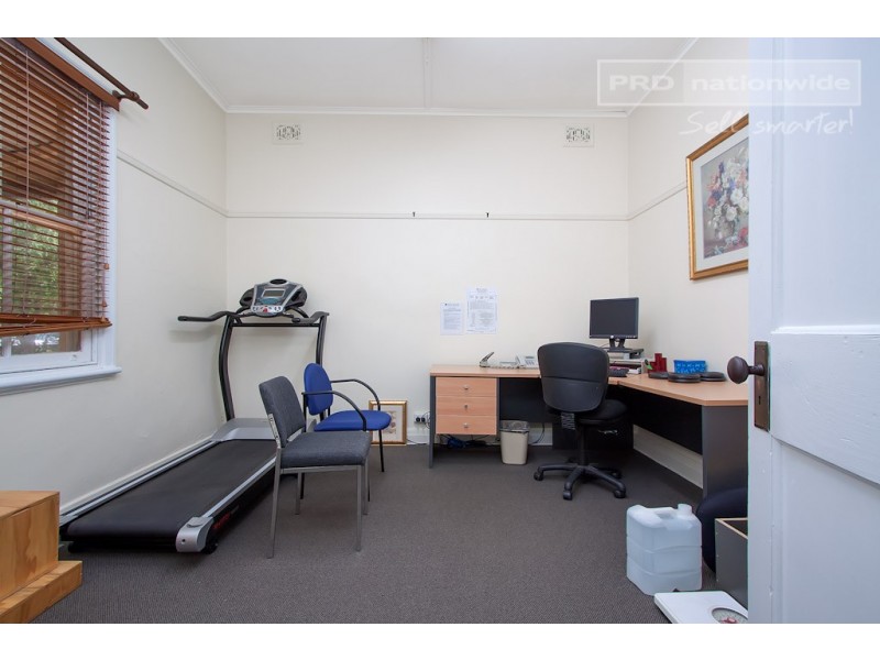 32 Meurant Avenue, Wagga Wagga NSW 2650