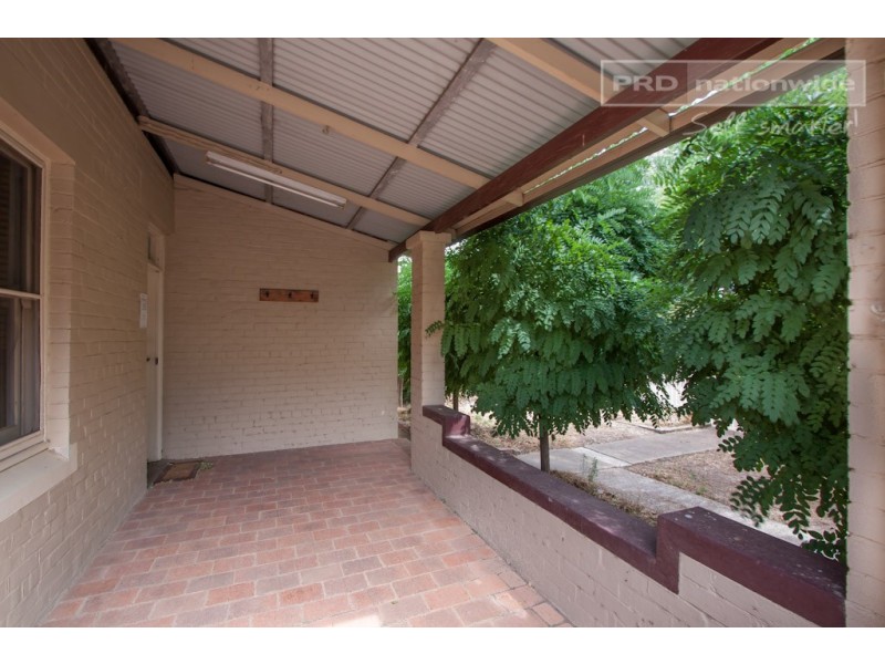 32 Meurant Avenue, Wagga Wagga NSW 2650