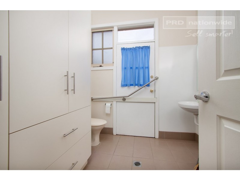 32 Meurant Avenue, Wagga Wagga NSW 2650