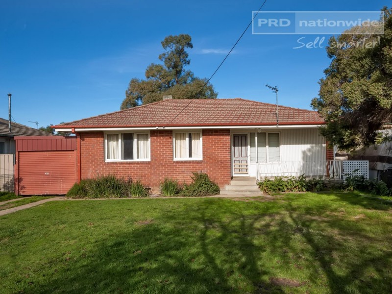 41 Chifley Crescent, Kooringal NSW 2650