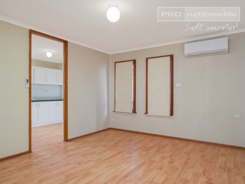 41 Chifley Crescent, Kooringal NSW 2650