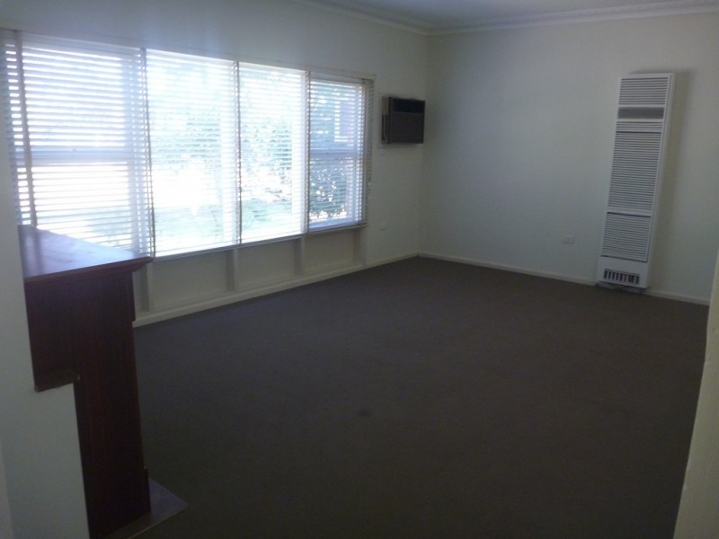 71 Tichborne Crescent, Kooringal NSW 2650