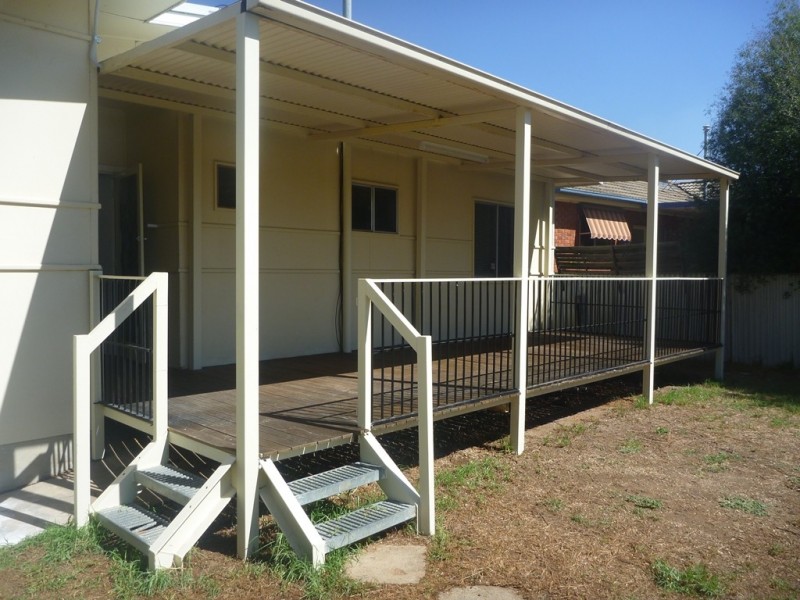 71 Tichborne Crescent, Kooringal NSW 2650