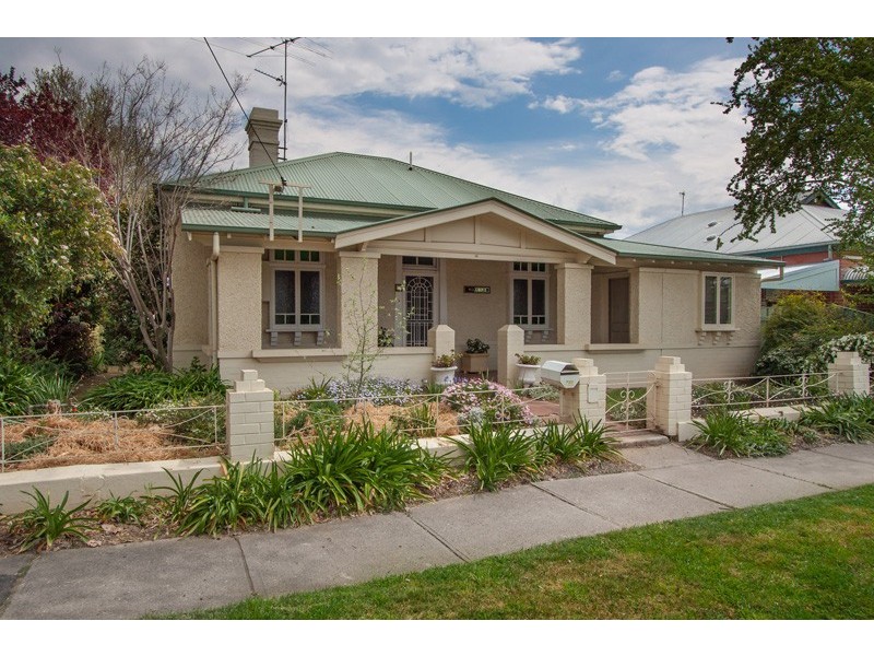 30 Beckwith Street, Wagga Wagga NSW 2650