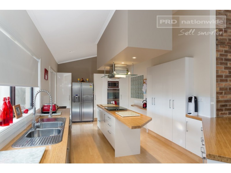 420 Hampden Avenue, Cartwrights Hill NSW 2650