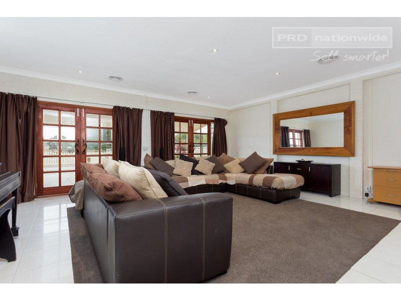 420 Hampden Avenue, Cartwrights Hill NSW 2650