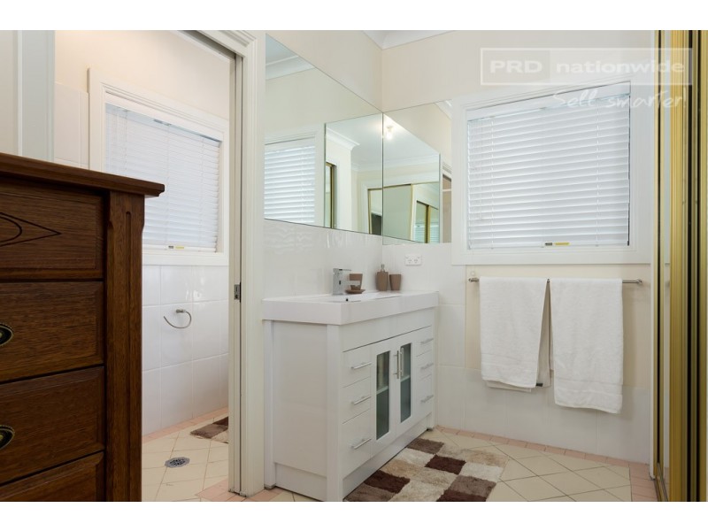 420 Hampden Avenue, Cartwrights Hill NSW 2650