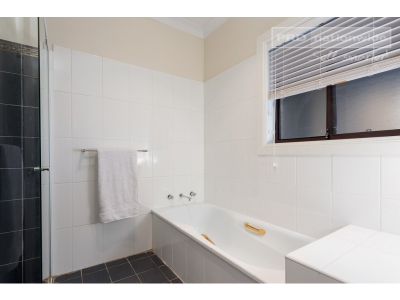 420 Hampden Avenue, Cartwrights Hill NSW 2650