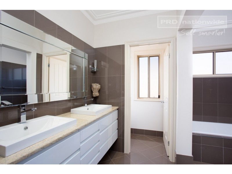 2 Idaho Street, Tolland NSW 2650