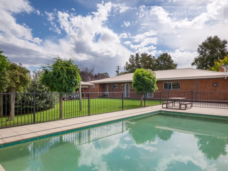 1 Graham Ave, Gumly Gumly NSW 2652