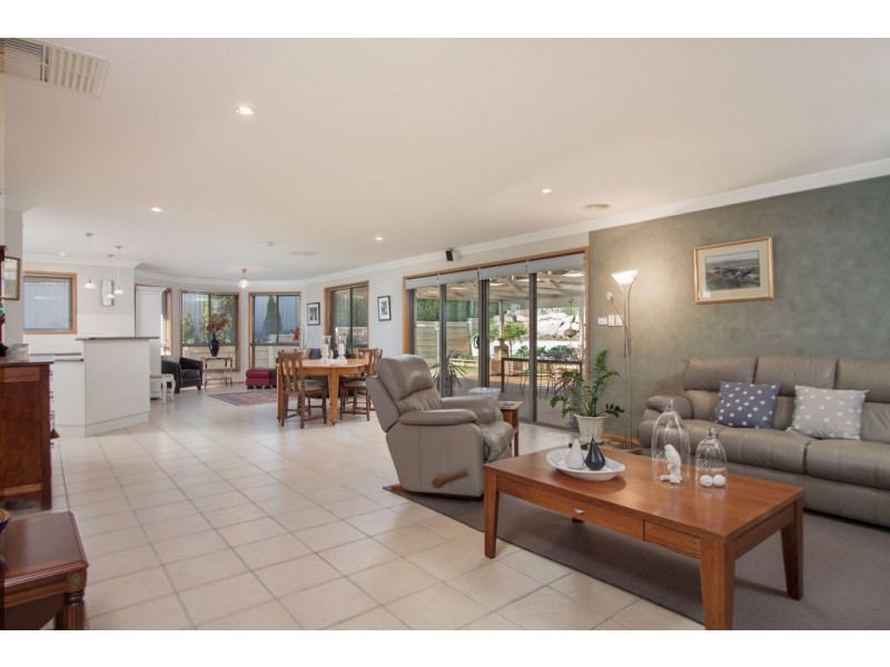 85 Kaloona Drive, Bourkelands NSW 2650