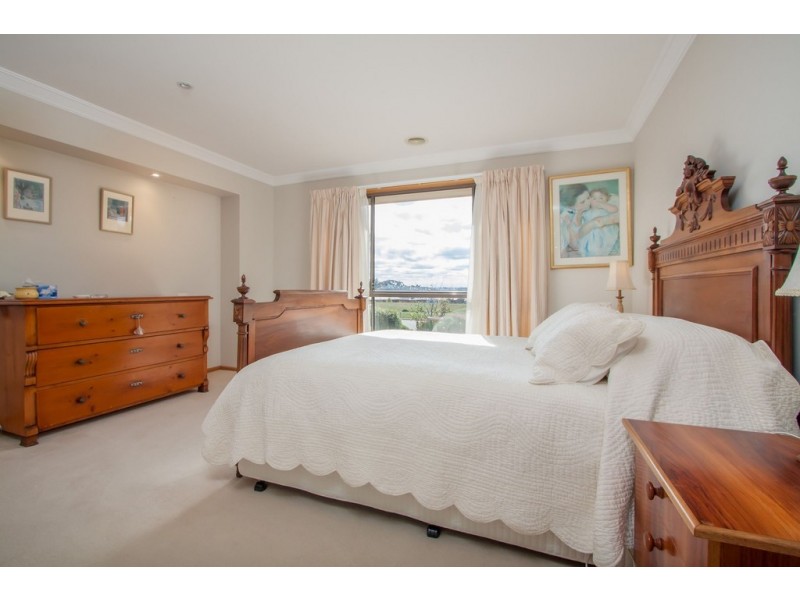 85 Kaloona Drive, Bourkelands NSW 2650