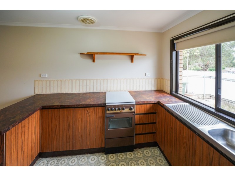 1/4 Incarnie Crescent, Wagga Wagga NSW 2650