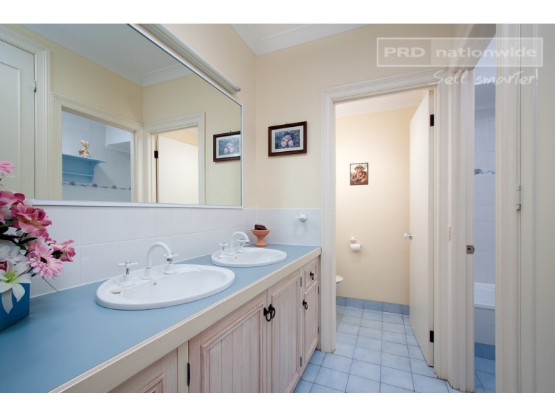 2 Malebo Place, Tatton NSW 2650