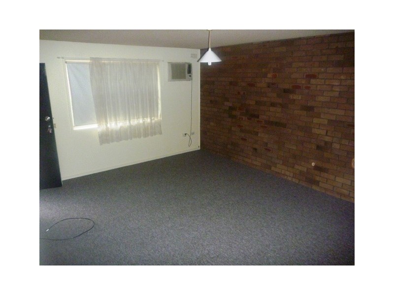 4/15 Nordlingen Drive, Tolland NSW 2650