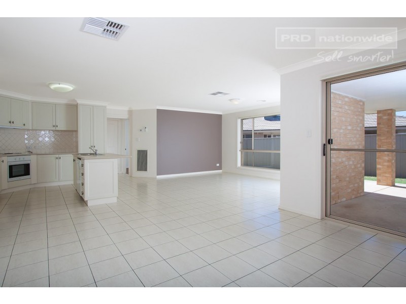 50 Mima Street, Glenfield Park NSW 2650