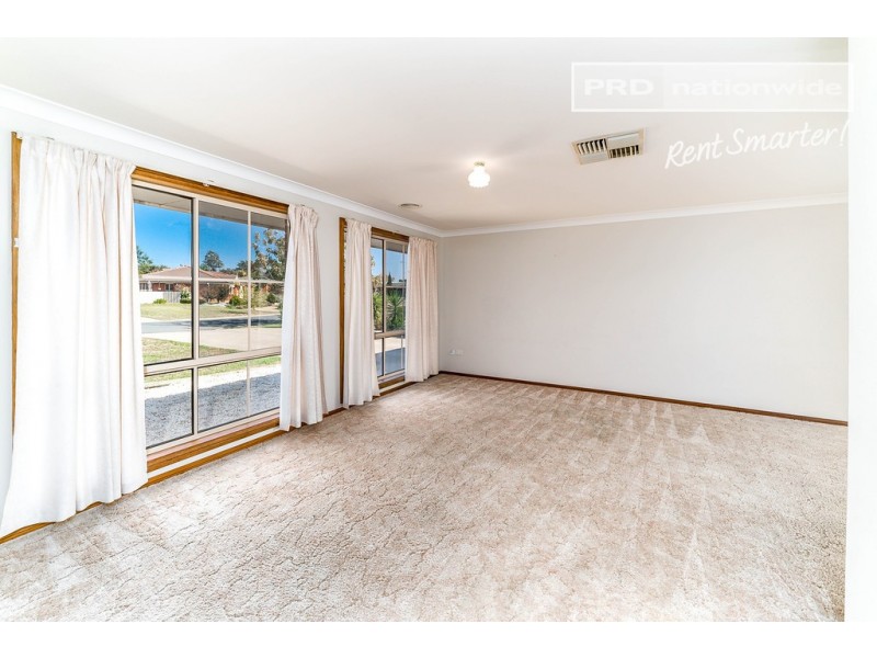 12 Otama Street, Glenfield Park NSW 2650