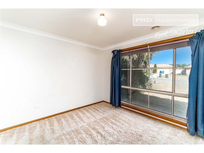 12 Otama Street, Glenfield Park NSW 2650