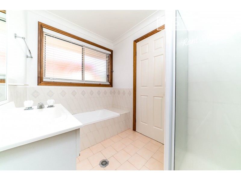 12 Otama Street, Glenfield Park NSW 2650