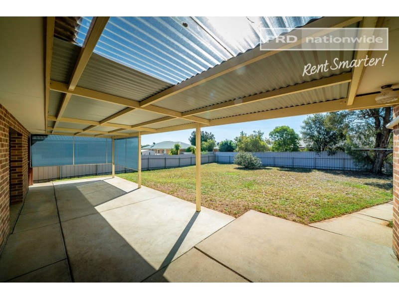 12 Otama Street, Glenfield Park NSW 2650