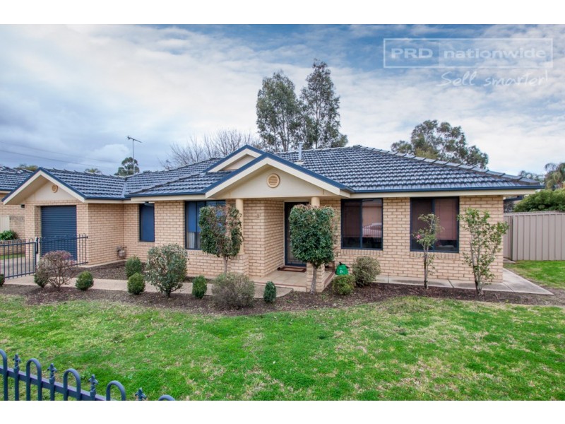 2/1 Post Place, Lake Albert NSW 2650