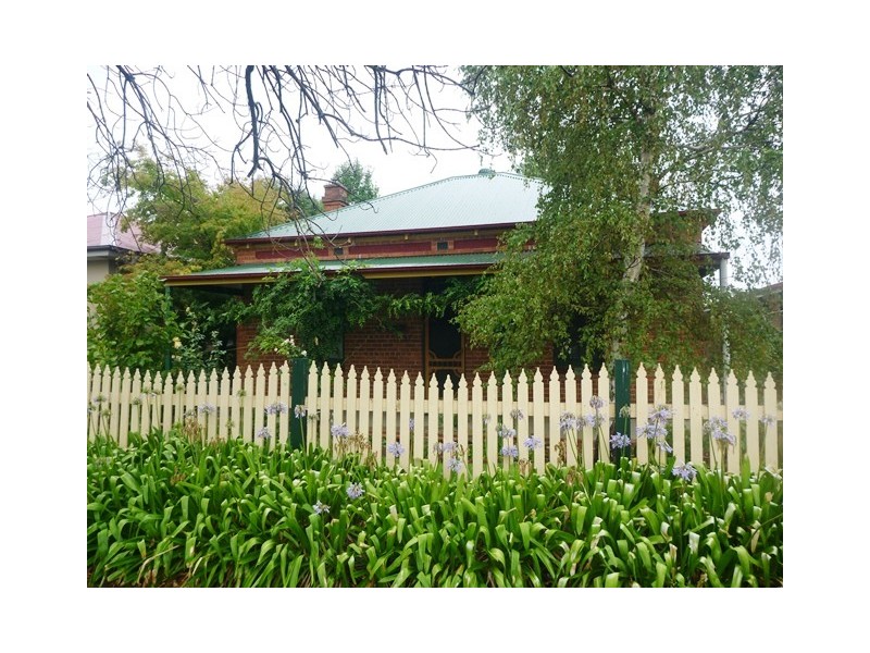 37 Shaw Street, Wagga Wagga NSW 2650