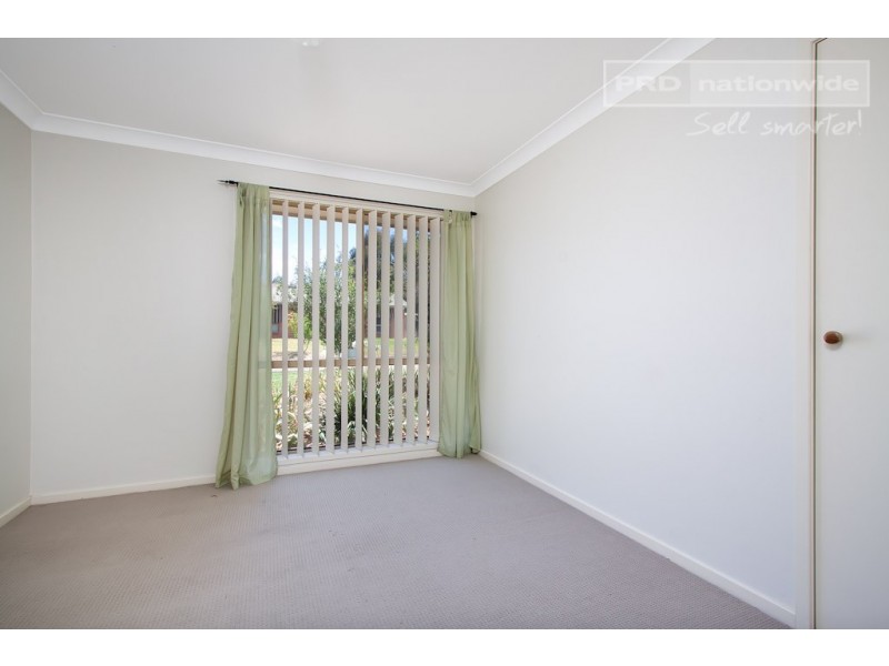 1/35 Doman Street, Estella NSW 2650