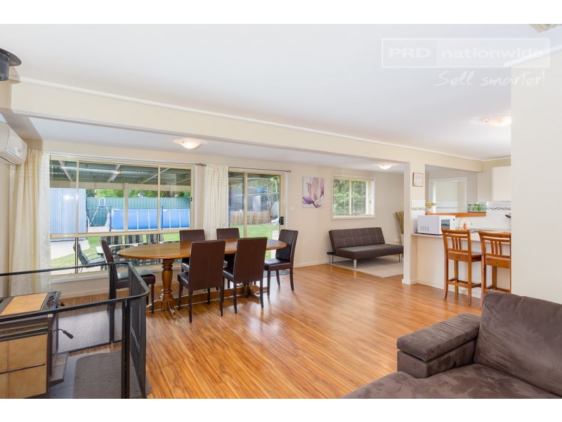 24 Waratah Street, Kooringal NSW 2650