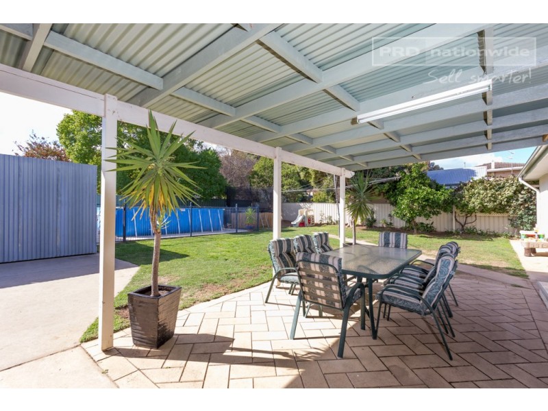 24 Waratah Street, Kooringal NSW 2650