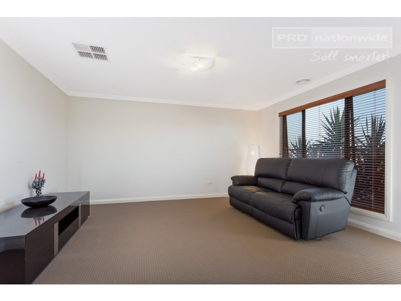 26 Mirrul Street, Glenfield Park NSW 2650