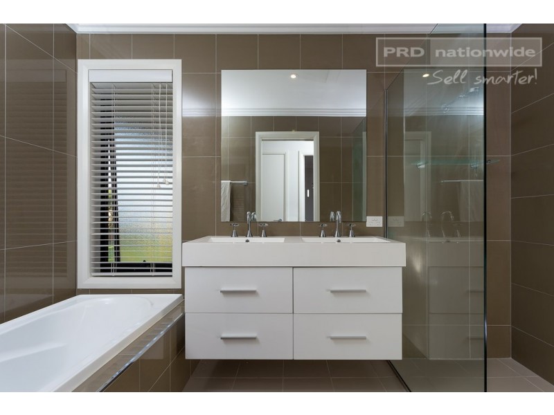 26 Mirrul Street, Glenfield Park NSW 2650
