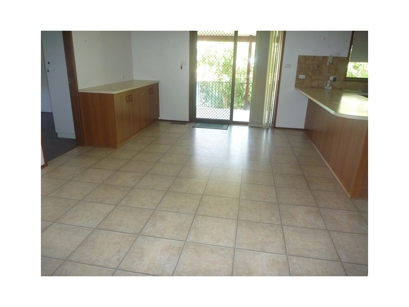 11 Athol Street, Turvey Park NSW 2650