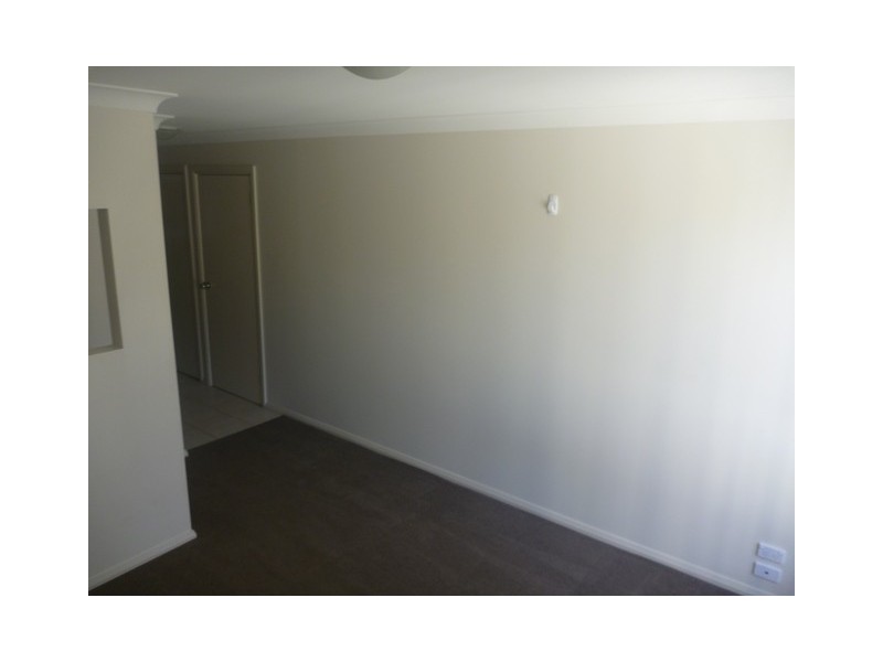 11 Athol Street, Turvey Park NSW 2650