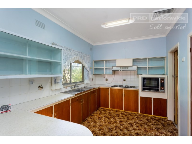 142 East Street, Cartwrights Hill NSW 2650