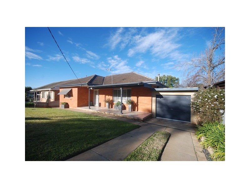 79 Meadow Street, Kooringal NSW 2650