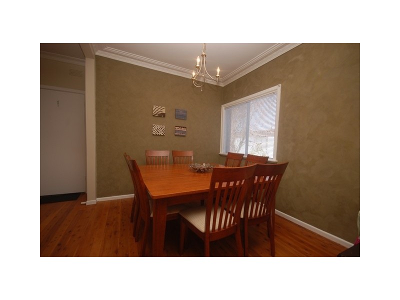 79 Meadow Street, Kooringal NSW 2650