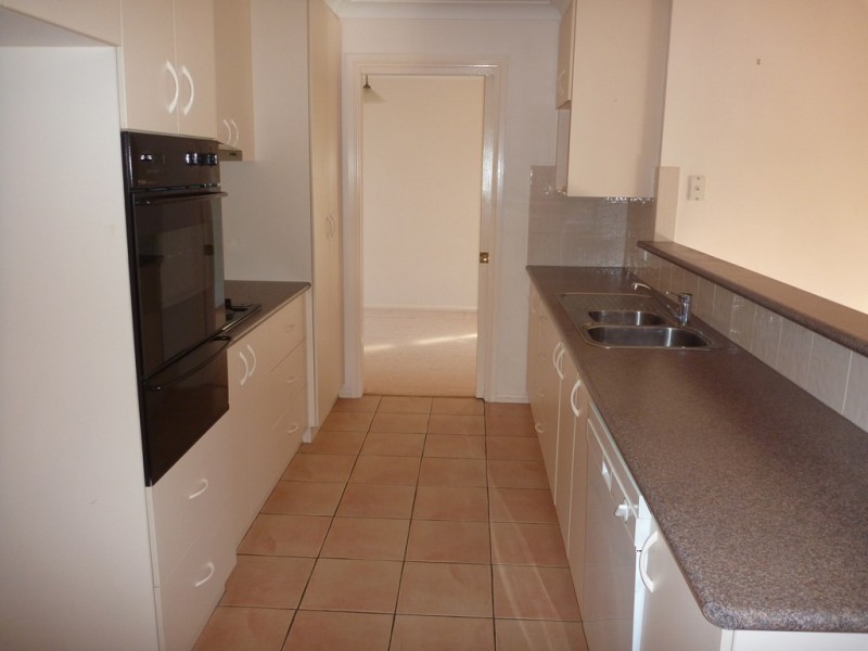 10 Selwyn Place, Tatton NSW 2650