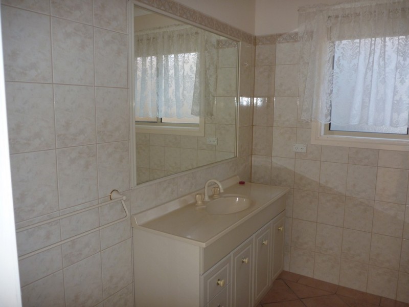 10 Selwyn Place, Tatton NSW 2650