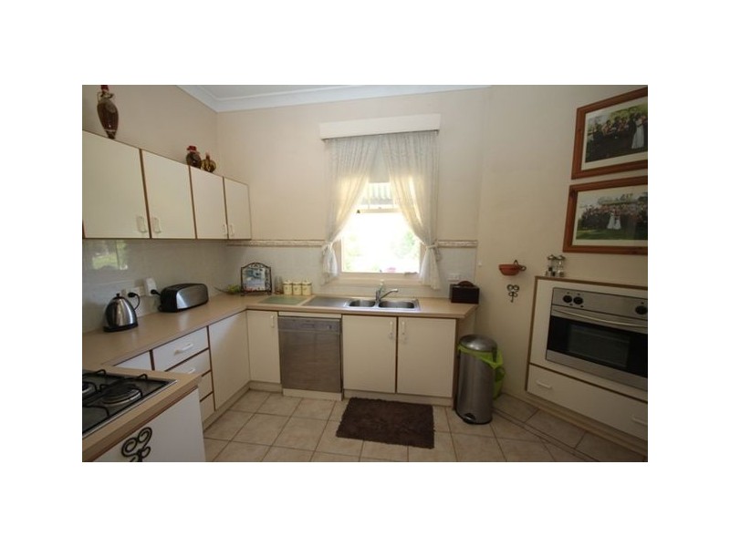 1 Bent Street, Tarcutta NSW 2652