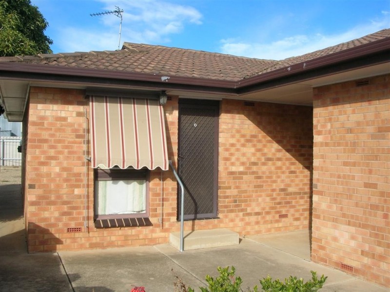 6/3 bavaria, Tolland NSW 2650